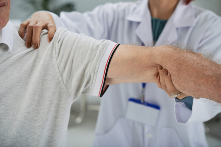 shoulder pain treatment in Bangalore, shoulder stiffness causes Bangalore guide, Why Does My Shoulder Hurt When I Lift My Arm? Causes & Treatment Shoulder Pain While Lifting Arm: Common Causes & Warning Signs