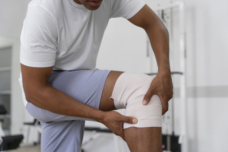 what is the average cost of knee replacement surgery does insurance cover knee replacement surgery why is robotic knee replacement expensive who needs total knee replacement how long does knee replacement recovery take is knee replacement worth the cost